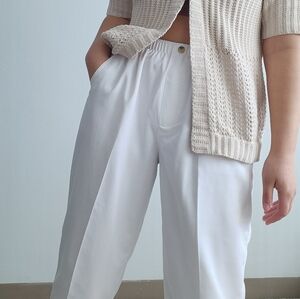 Mountain Lake White Pleated Pants
